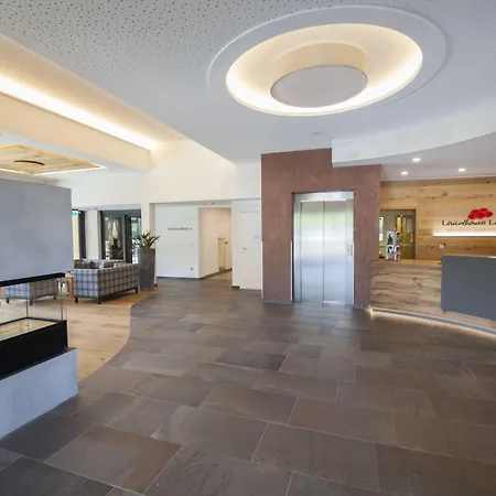 兰德豪斯劳博酒店