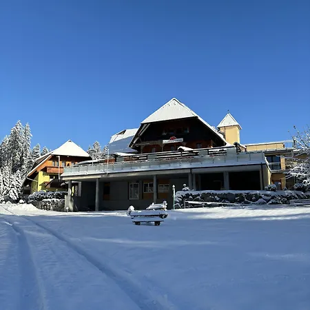 兰德豪斯劳博酒店