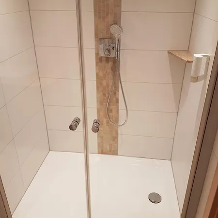 兰德豪斯劳博酒店 酒店 霍恩伯格