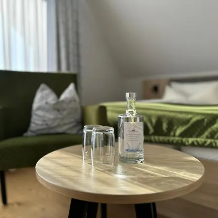 兰德豪斯劳博酒店